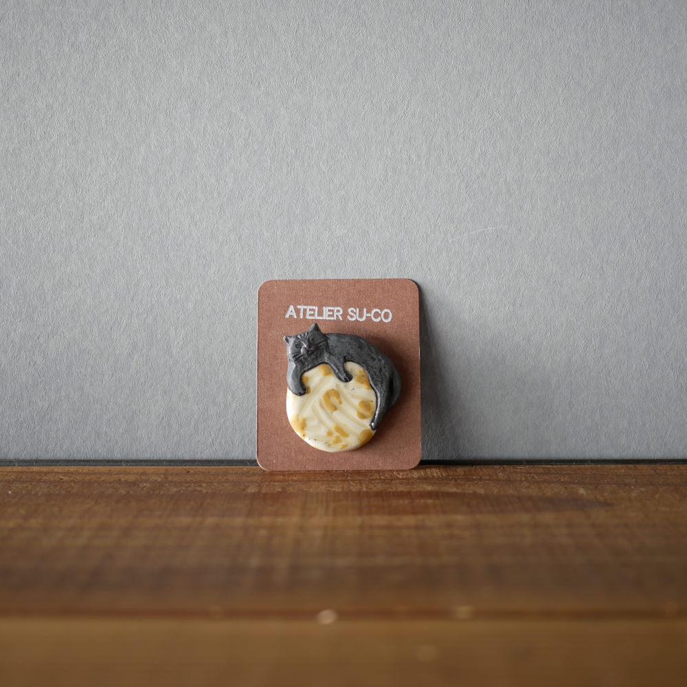 諏佐知子/ブローチ4