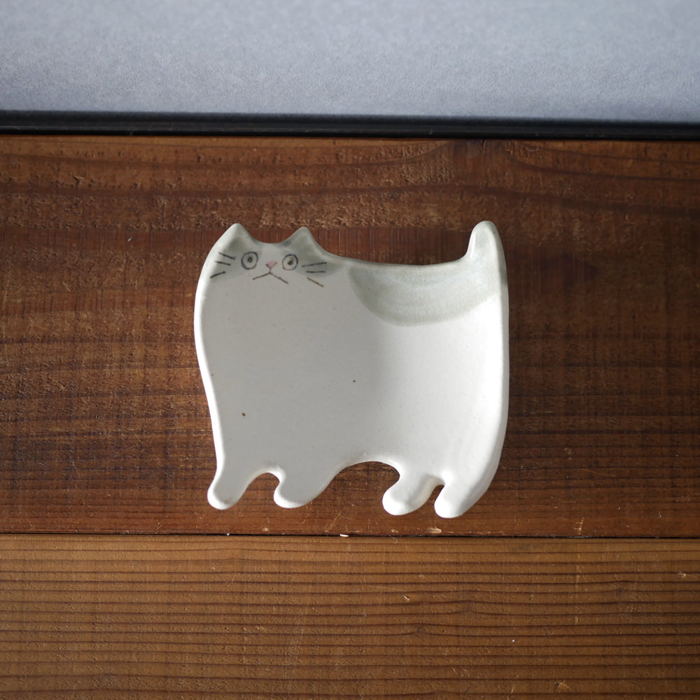 佐藤牧子/猫型小皿2