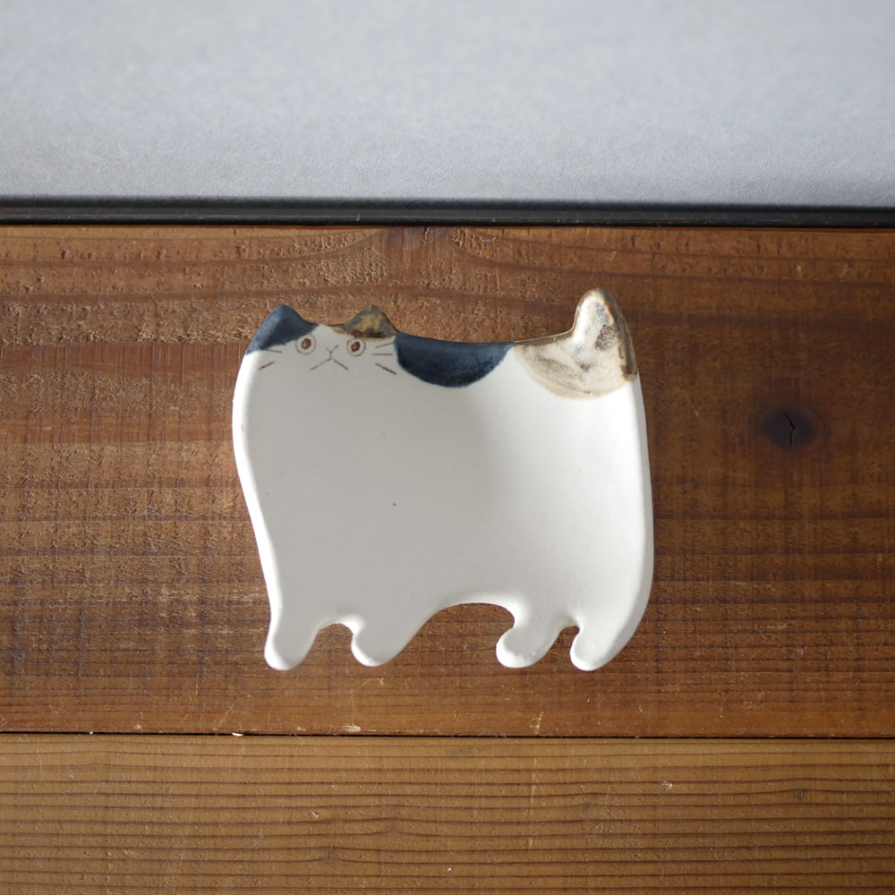 佐藤牧子/猫型小皿3