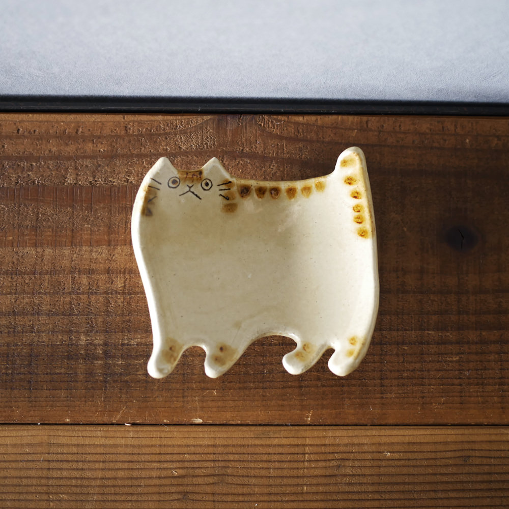 佐藤牧子/猫型小皿7