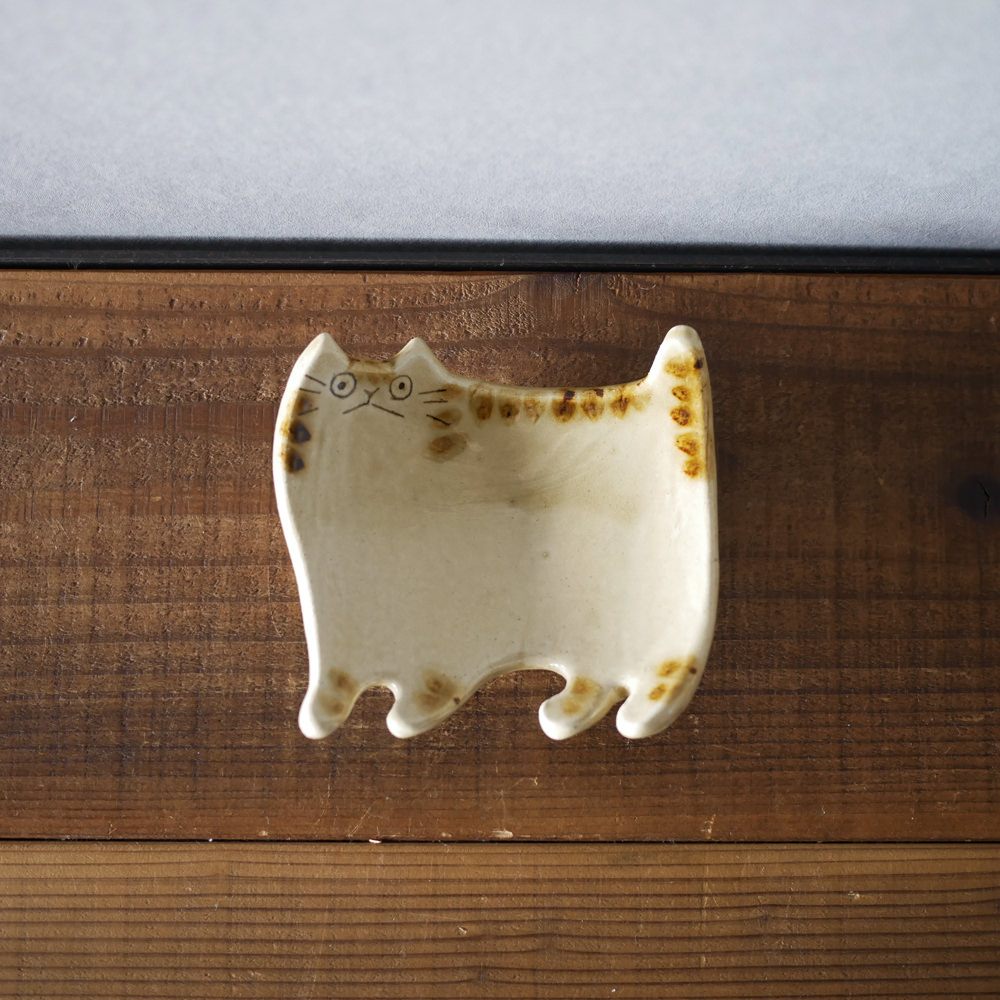 佐藤牧子/猫型小皿8