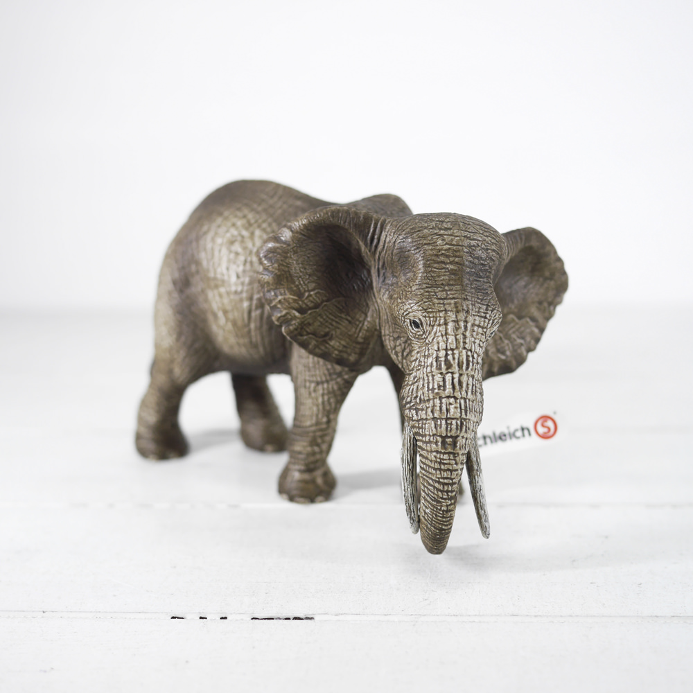 Schleich シュライヒ/アフリカ像(メス) 14761