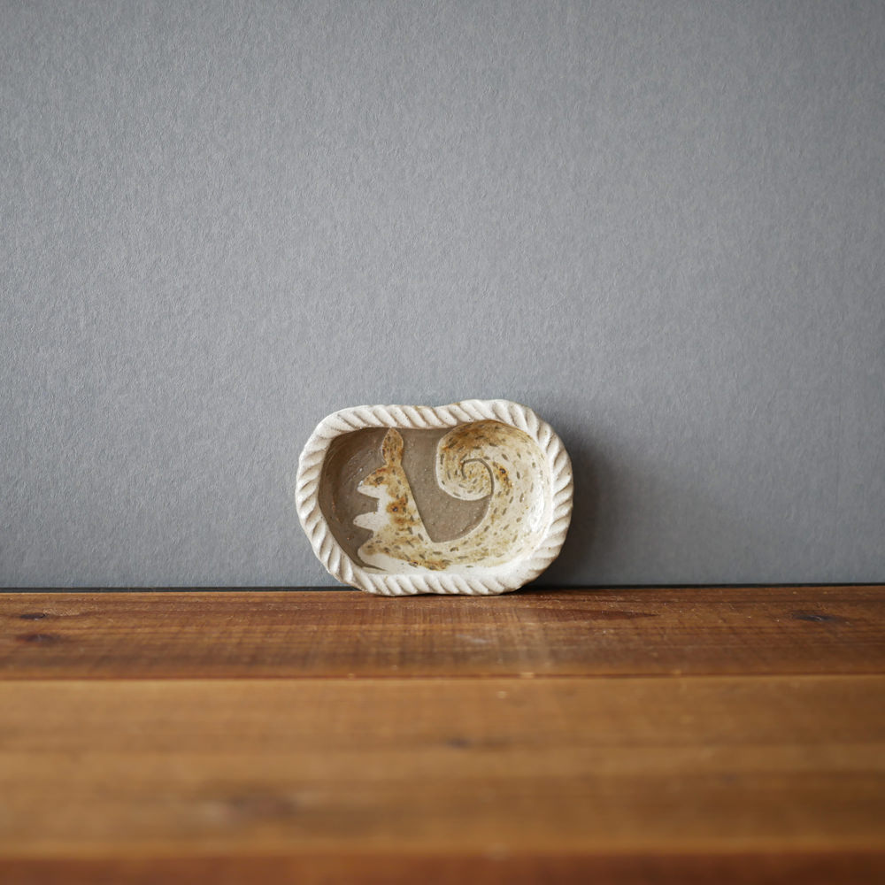 さのせいら/リスの小皿4